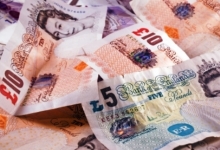 Великобритания отказывается от бумажных денег