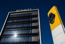 Обыски в Renault: акции компании рухнули