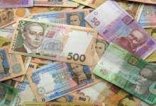 Bloomberg: Гривна обесценилась сильнее всех валют
