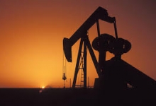 Стоимость нефти растет на данных по буровым установкам в США