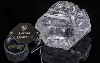 Крупнейший алмаз в мире выставят на аукцион 