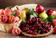 Основная масса молдавских фруктов по-прежнему реализуется на рынках СНГ (прежде всего, в России). Например, 95% яблок экспортируется в СНГ, около 70% сливы — в Россию.