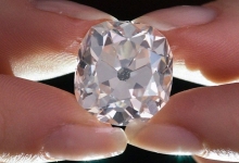 Женщина приобрела раритетное бриллиантовое кольцо за 10 фунтов в Великобритании