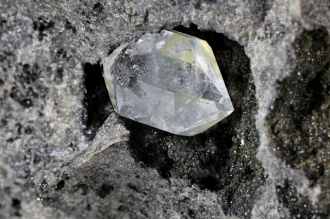 Алмаз с \"инопланетным\" льдом нашли ученые