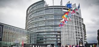 Сократить число штаб-квартир Европарламента до одной предложила Меркель 